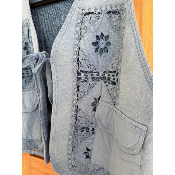 Free People Wonderstruck Vest Top Floral Crochet Lace Blue XS Boho Cowgirl - Picture 5 of 7